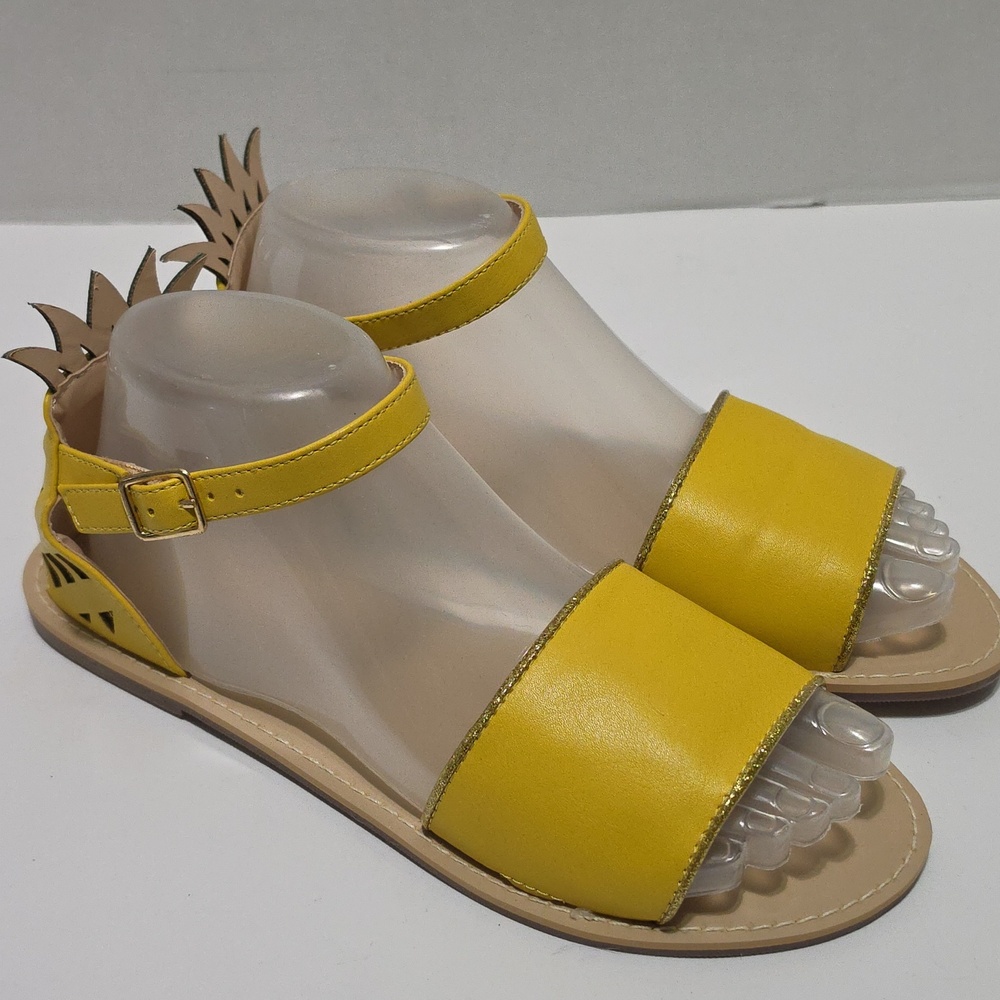 Crewcuts Girls Laser Cut Pineapple Sandals Size 5